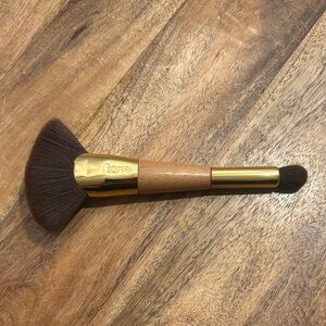 Tarte Sculpt and Slim Contour Brush